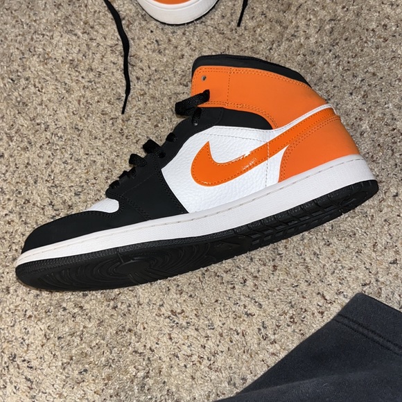 Jordan Shoes Air Jordan Shattered Backboards Size 1 Men Worn Couple